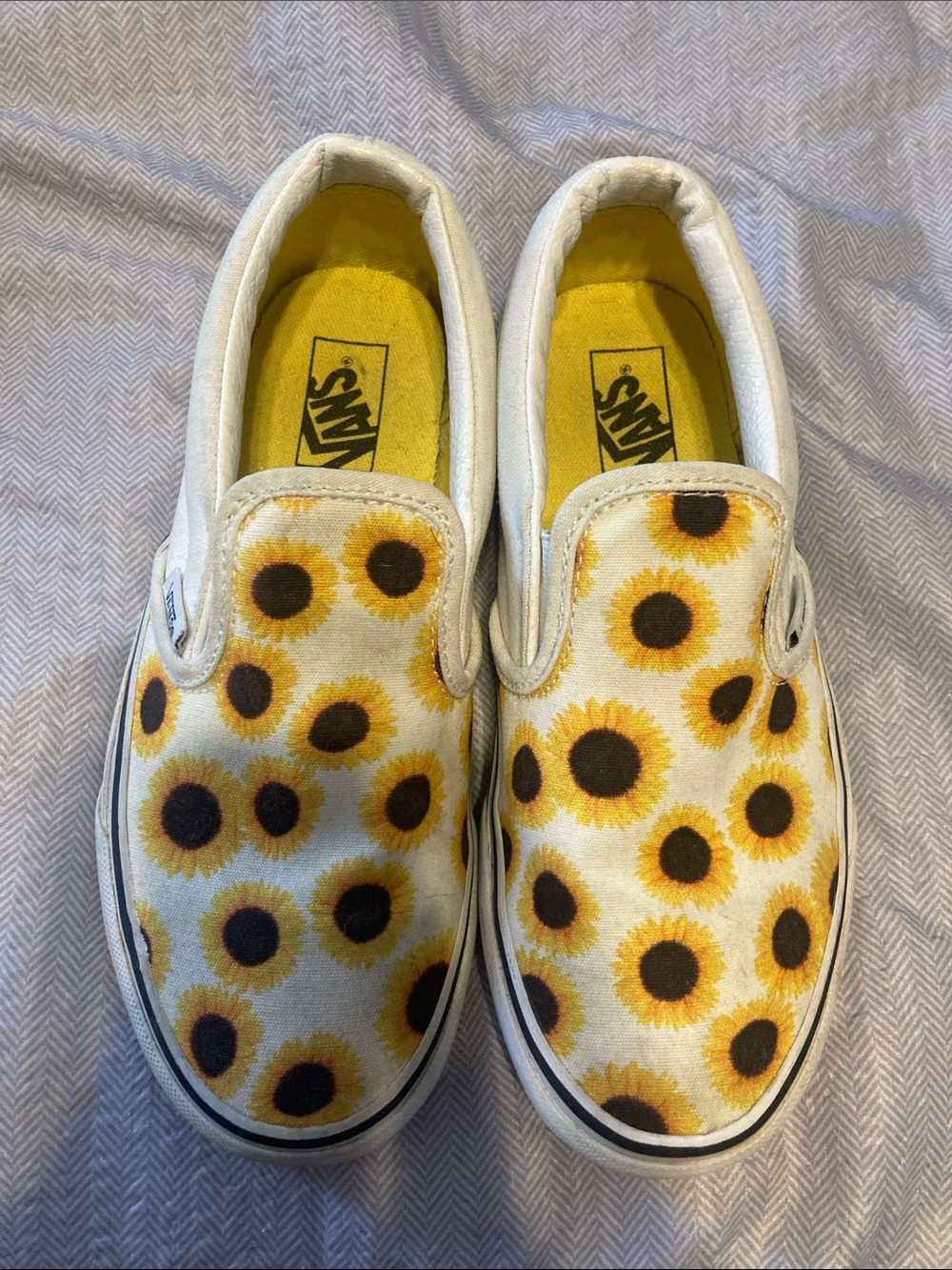 Van slip ons sunflower pattern